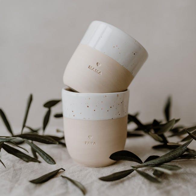 Handgefertigter Becher Mama in Cremeweiss mit Becher Papa