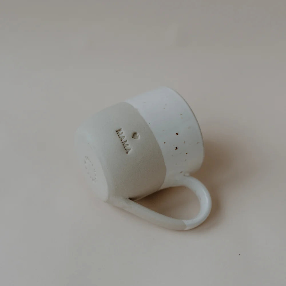Cappuccinotasse Mama von Eulenschnitt liegend
