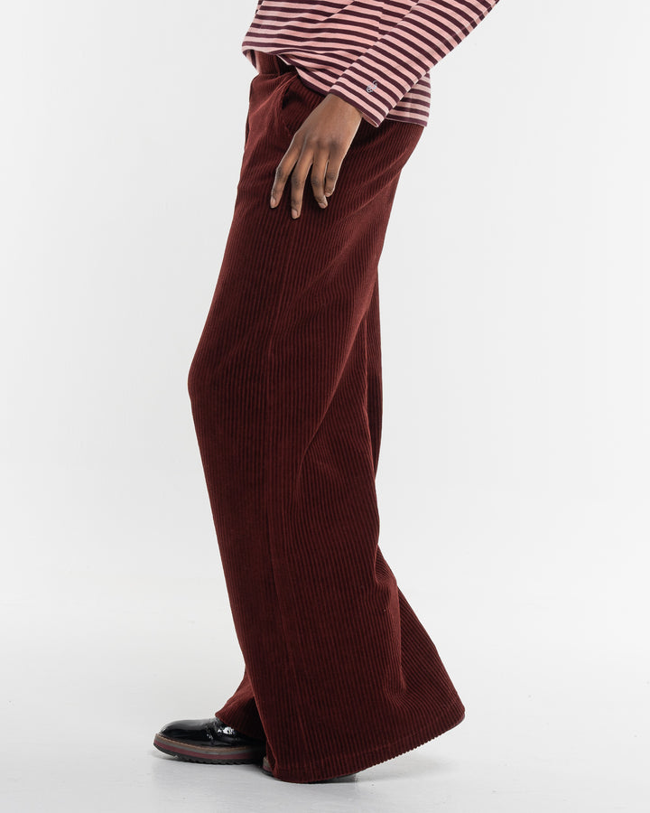 Cord Hose Marlene Ruby Red von Alma & Lovis 5