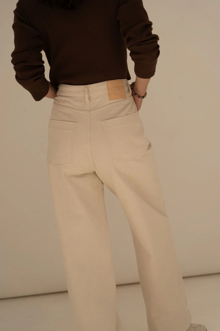 Elsa White Denim Trousers von Näz 4