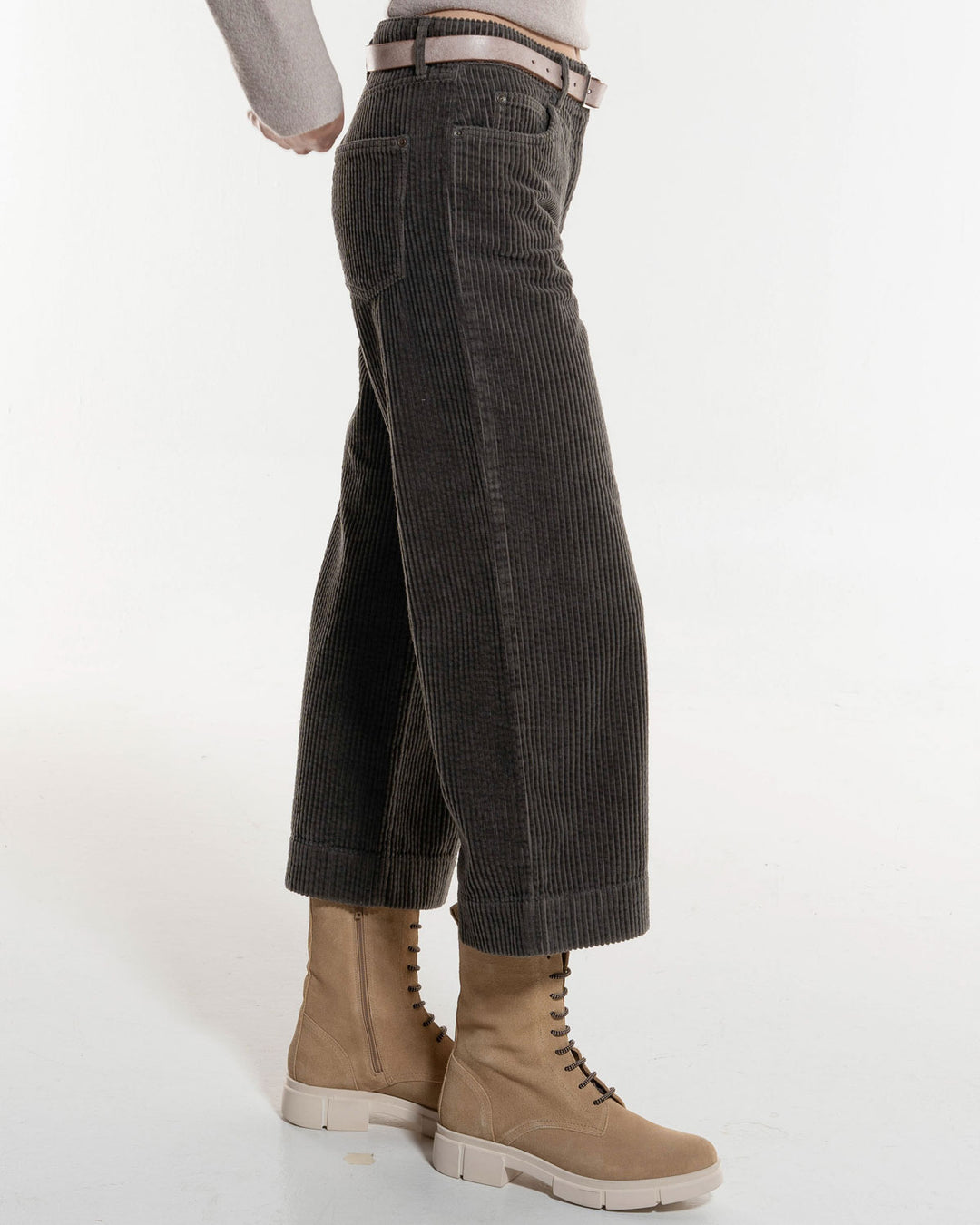 Hose Cablecord Culotte Trüffle von Alma & Lovis 3