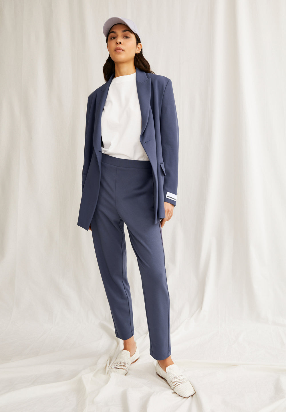 Hose MAGDAALENA Moonlight Grey von Armedangels 2