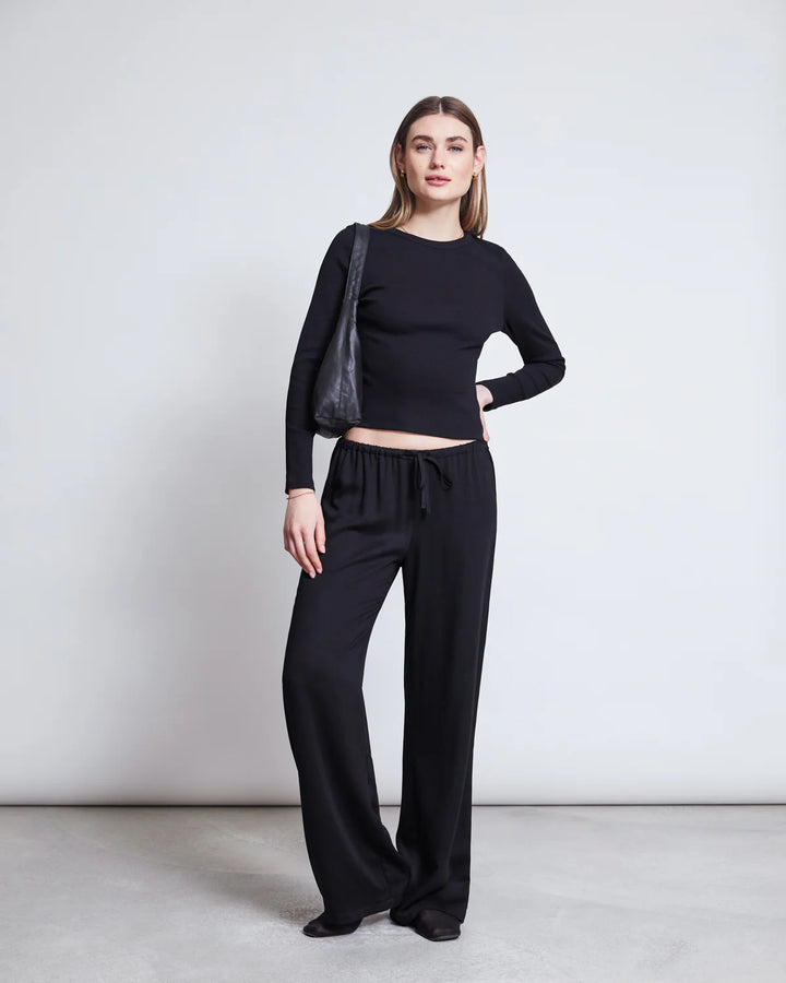 Longsleeve Rib Muri Black Jan n June Model 2