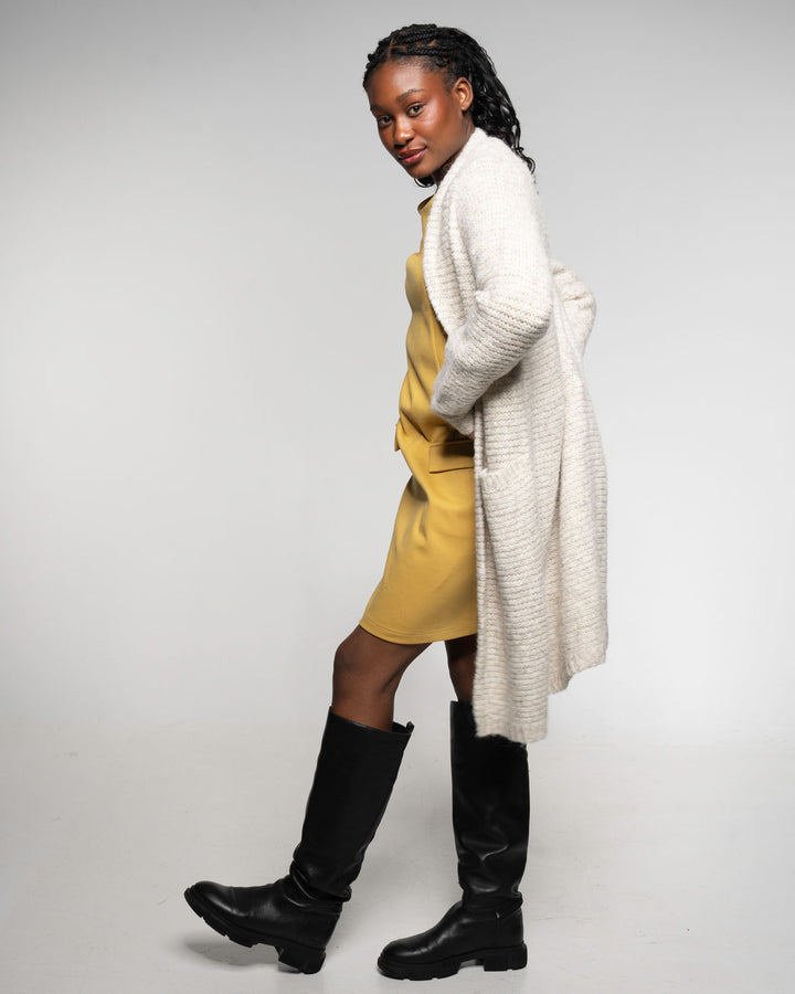 Strickjacke Light Raglan Coat Ecru von Alma & Lovis 3