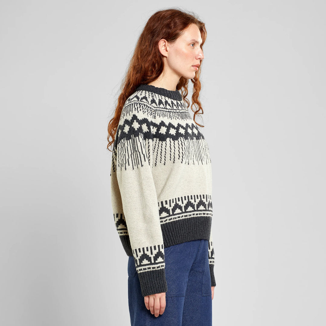 Sweater Senja Fair Isle Pearl White von Dedicated Model Seite