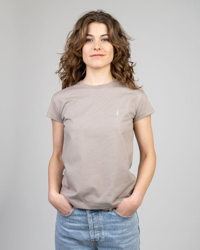 TreeShirt Women Taupe von Nikin Model
