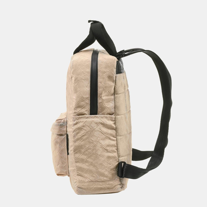 Rucksack Qube Sand von Airpaq von der Seite