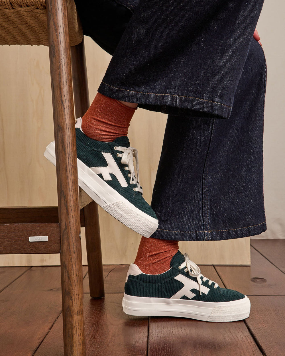 Schuhe Walnut Platform Smaragdgrün Ecru von Faguo 2