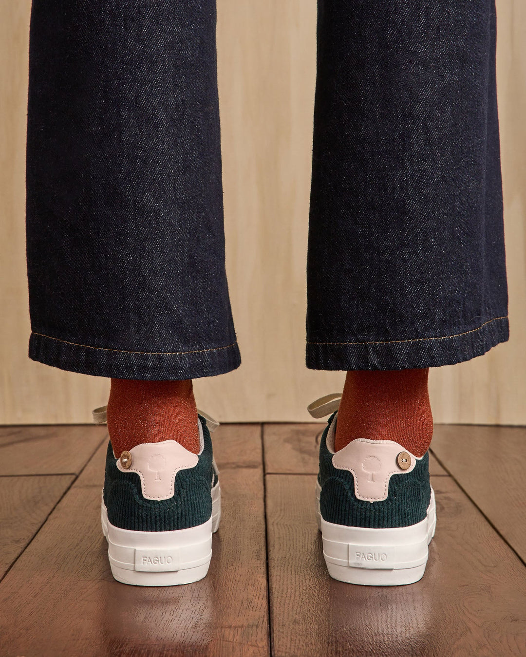 Schuhe Walnut Platform Smaragdgrün Ecru von Faguo 4