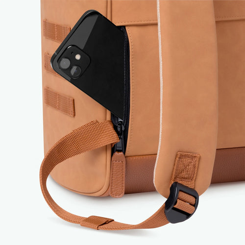 Rucksack Adventurer Medium Moscow Camel von Cabaia 10