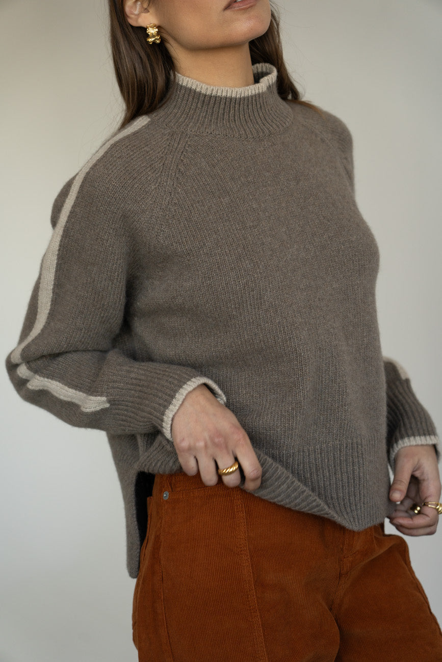 Agnes Wool Sweater Brown von Näz 2