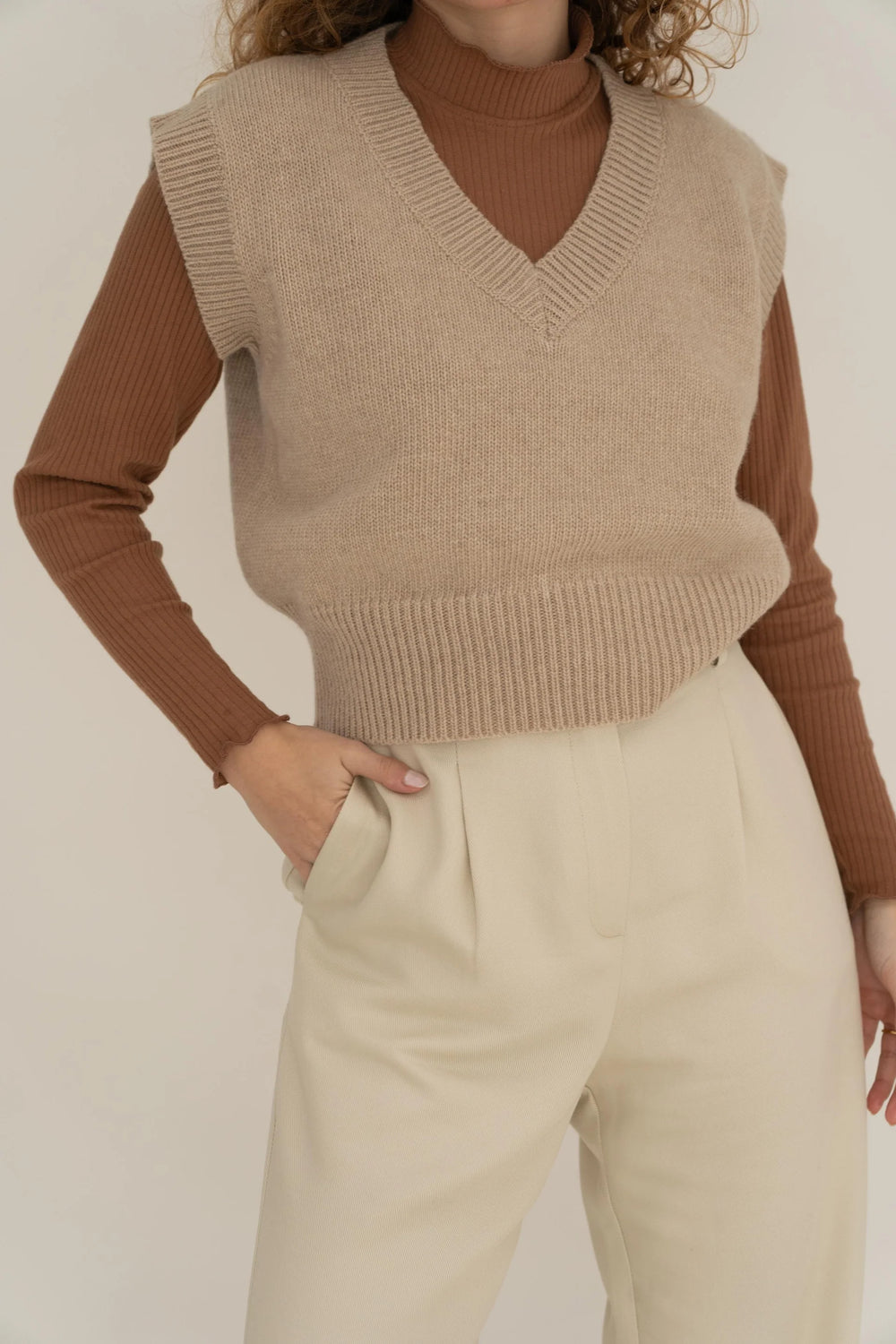 Alice Wool Vest Beige von Näz 