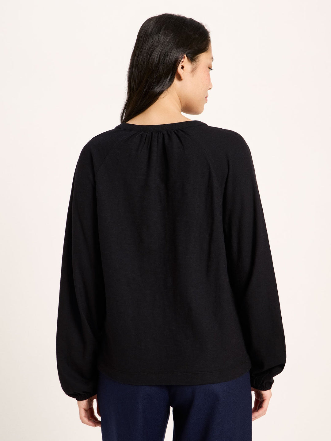 Blusenshirt GOTS Black von Lanius – weitere Ansicht