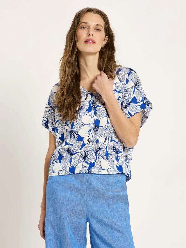 Blusenshirt aus Tencel Print Bloom Lapis von Lanius 1