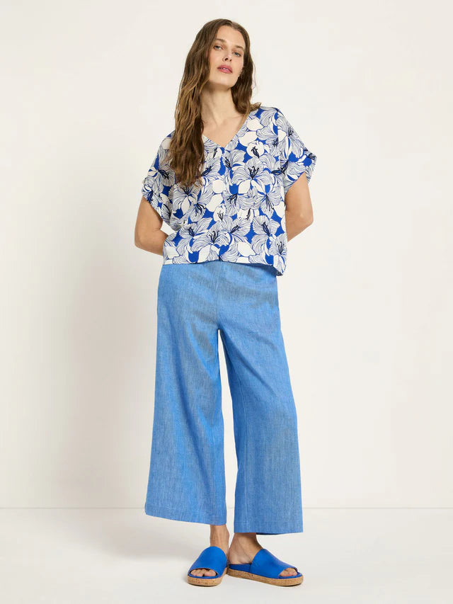 Blusenshirt aus Tencel Print Bloom Lapis von Lanius 3