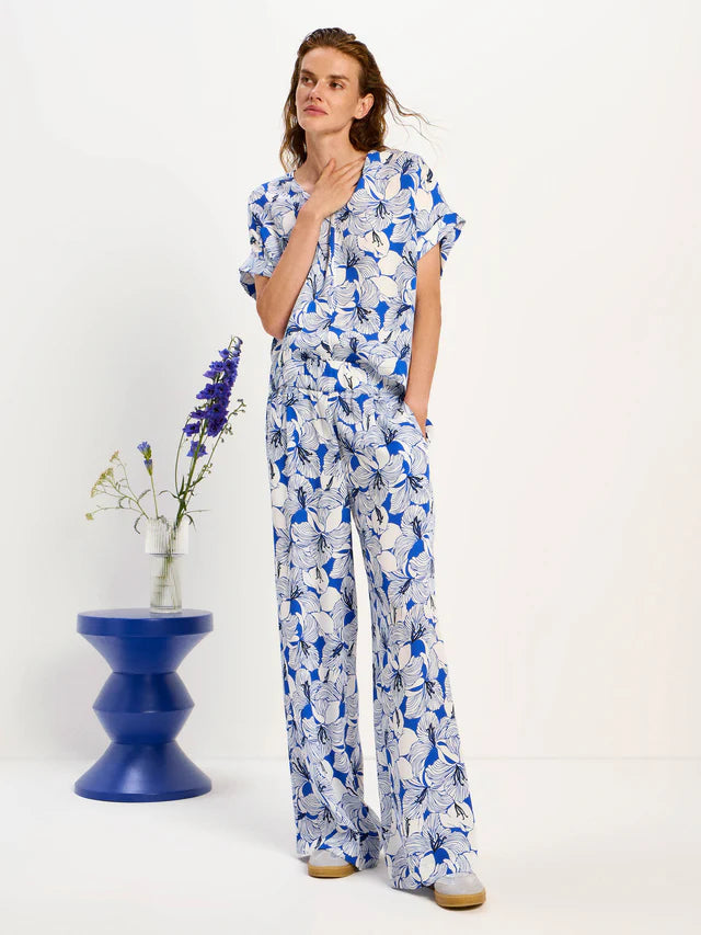 Blusenshirt aus Tencel Print Bloom Lapis von Lanius