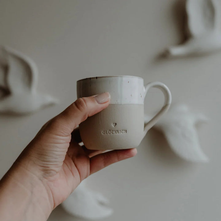 Cappuccinotasse Glücklich von Eulenschnitt mit Hand