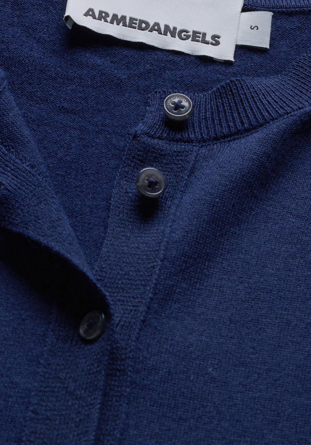 Cardigan FINE KNIT Tinted Navy von Armedangels 5