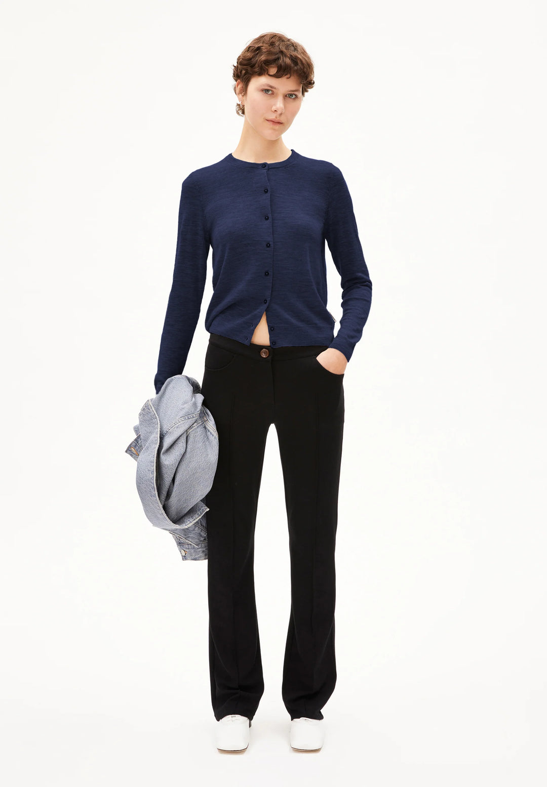 Cardigan OPHALIAA Merino Tinted Navy von Armedangels 5