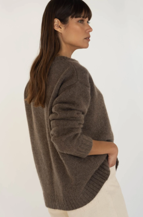 Claudia Alpaca Long Crewneck Brown