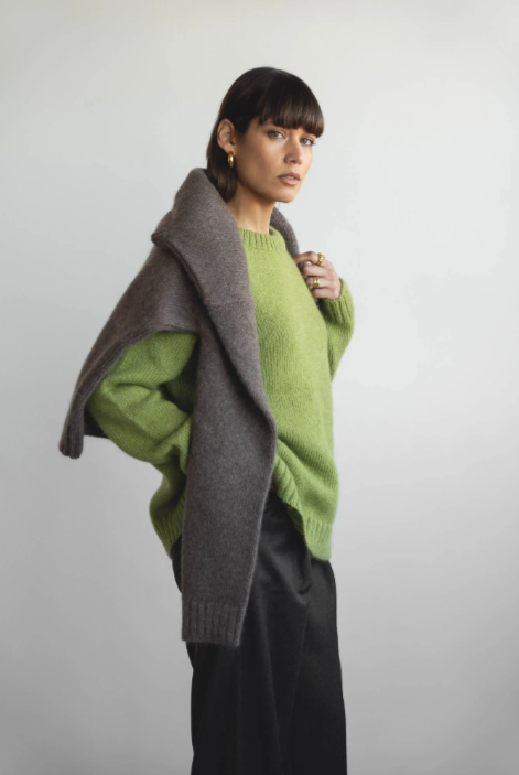Claudia Alpaca Long Crewneck Pistachio