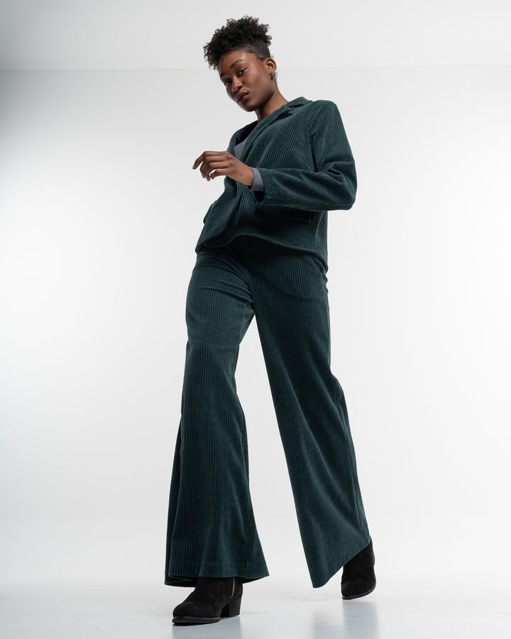 Cord Hose Marlene Dark Green von Alma & Lovis 2