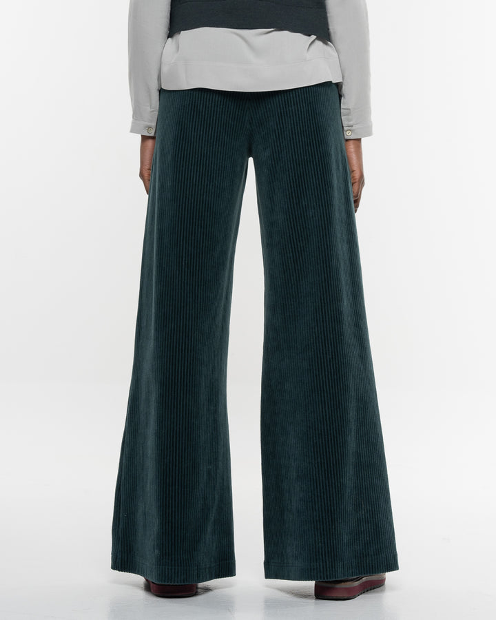 Cord Hose Marlene Dark Green von Alma & Lovis 6