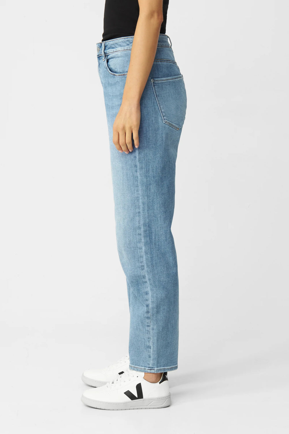 Jeans Stardust O-Shape High Waist Light Blue von DAWN - Zweiblatt 2