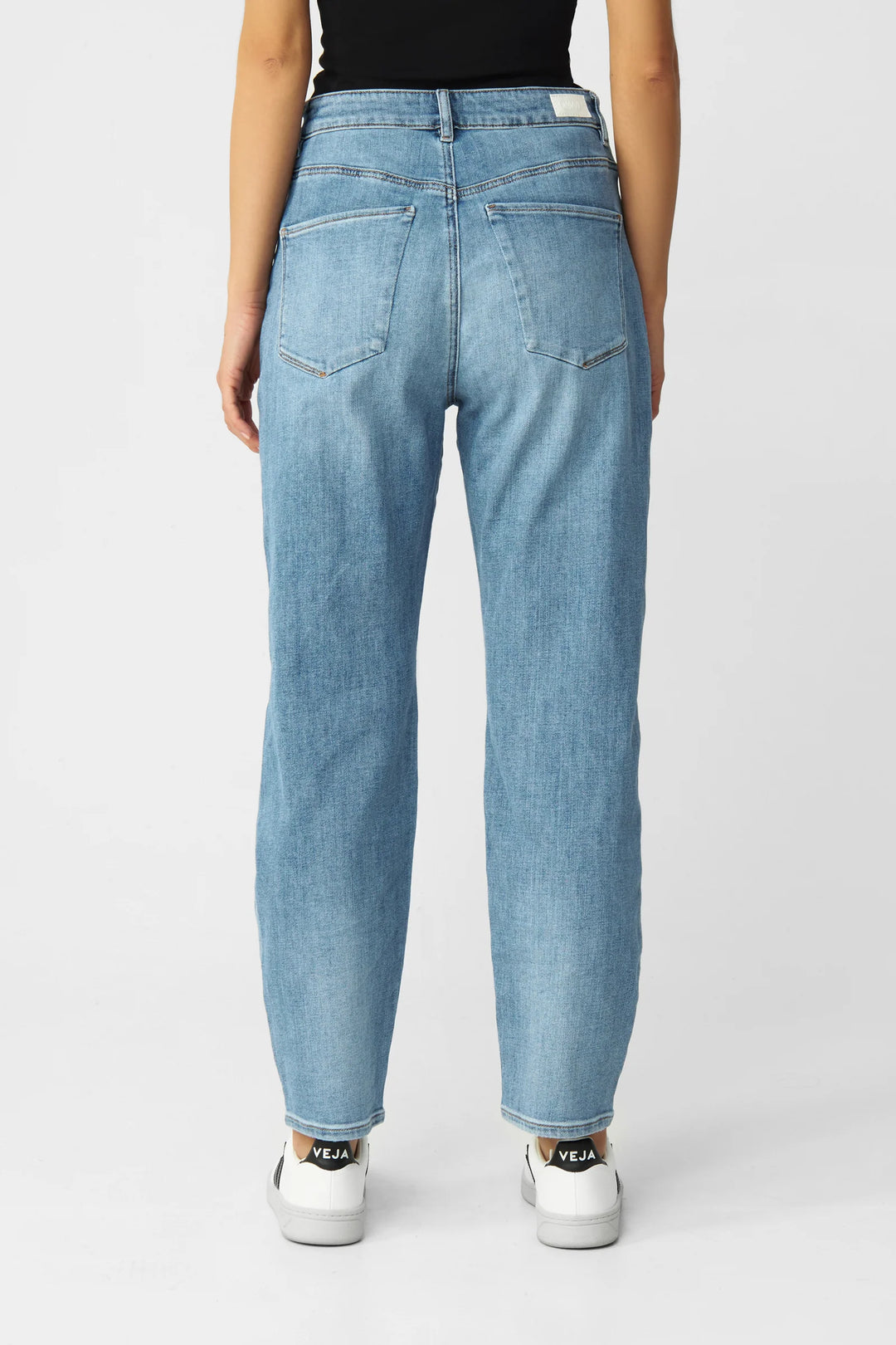 Jeans Stardust O-Shape High Waist Light Blue von DAWN - Zweiblatt 3