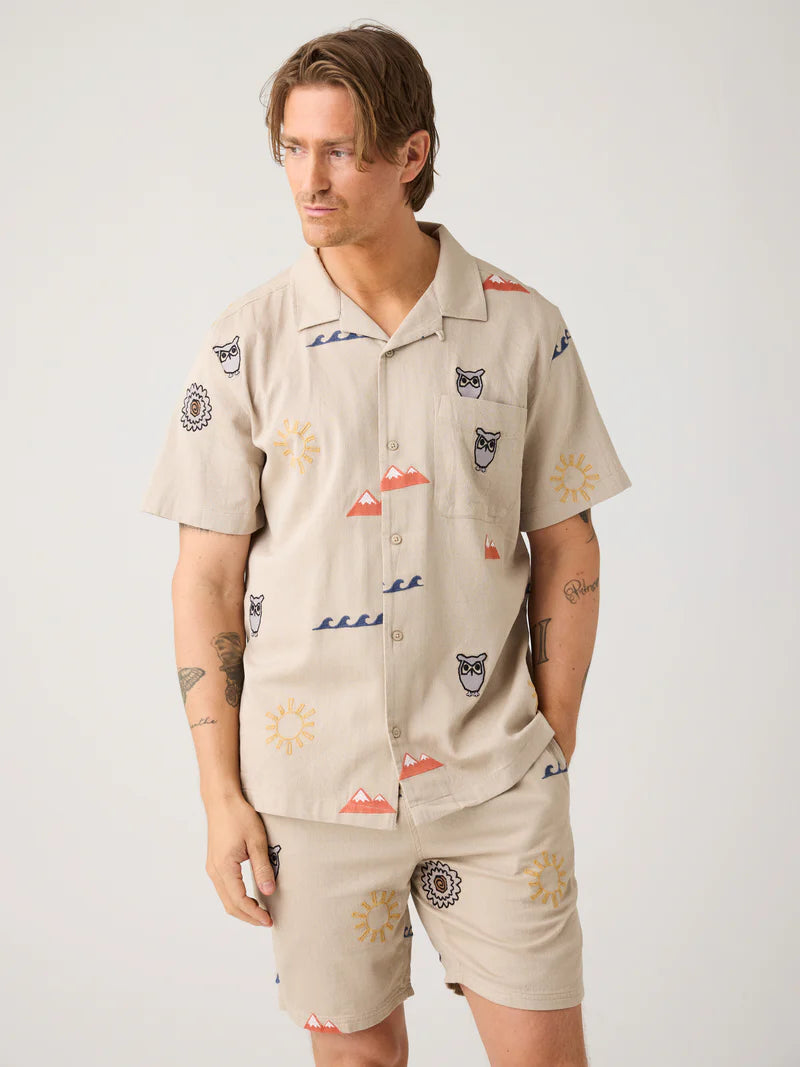 Hemd Relaxed Embroidery Short Sleeve Light Feather Grey von Knowledge Cotton Apparel 1