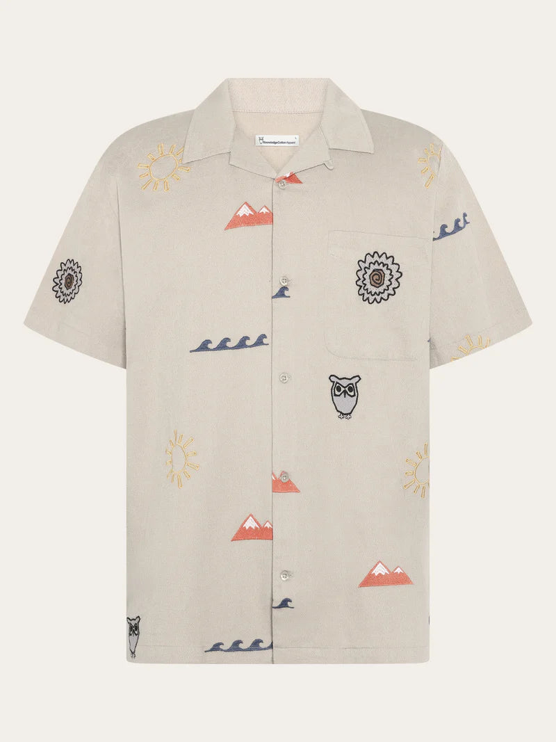 Hemd Relaxed Embroidery Short Sleeve Light Feather Grey von Knowledge Cotton Apparel