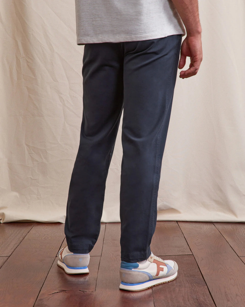 Hose Chino Brix Regular Woven Navy von Faguo - Zweiblatt 3