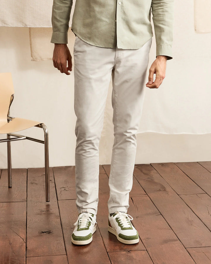 Hose Chino Brix Woven Ecru von Faguo - Zweiblatt 