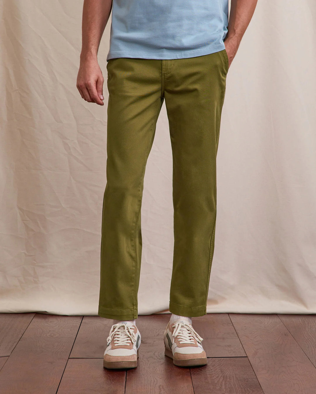 Hose Chino Brix Regular Woven Kaki von Faguo - Zweiblatt 