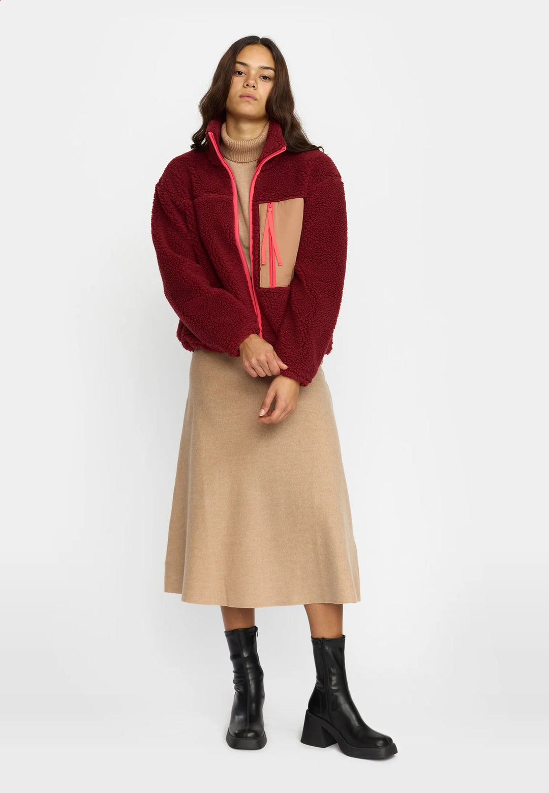 Jacke Pocket Teddy Burgundy von Selfhood