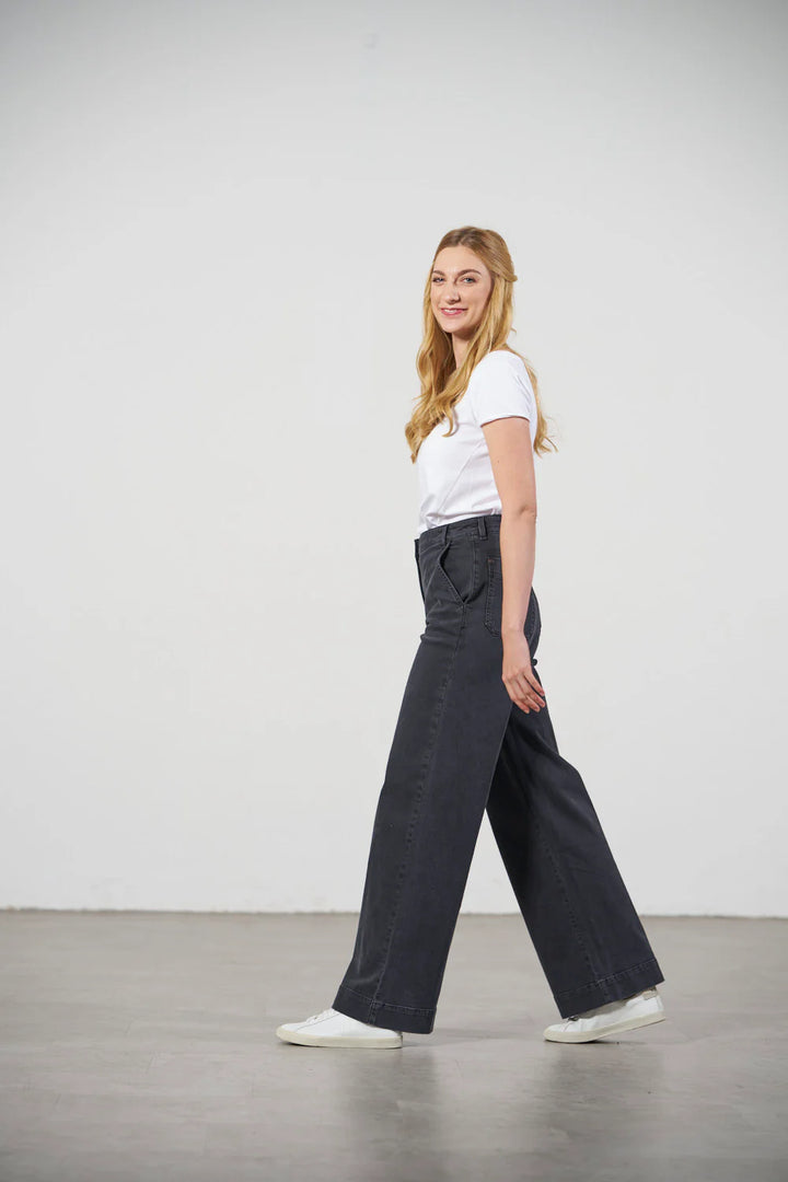 Jeans FV:FR Wide Leg Hyperflex Ravenblack von Feuervogl 2