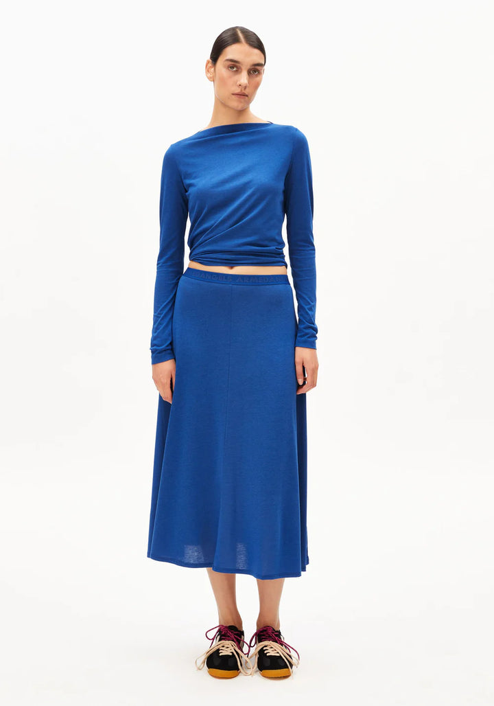 Jerseyrock ILENIAA LARAA MIDI SKIRT Dynamo Blue von Armedangels 4