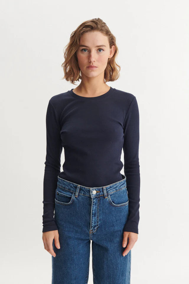 Longsleeve Ludmilla LS TEE Sky Captain von basicapparel 