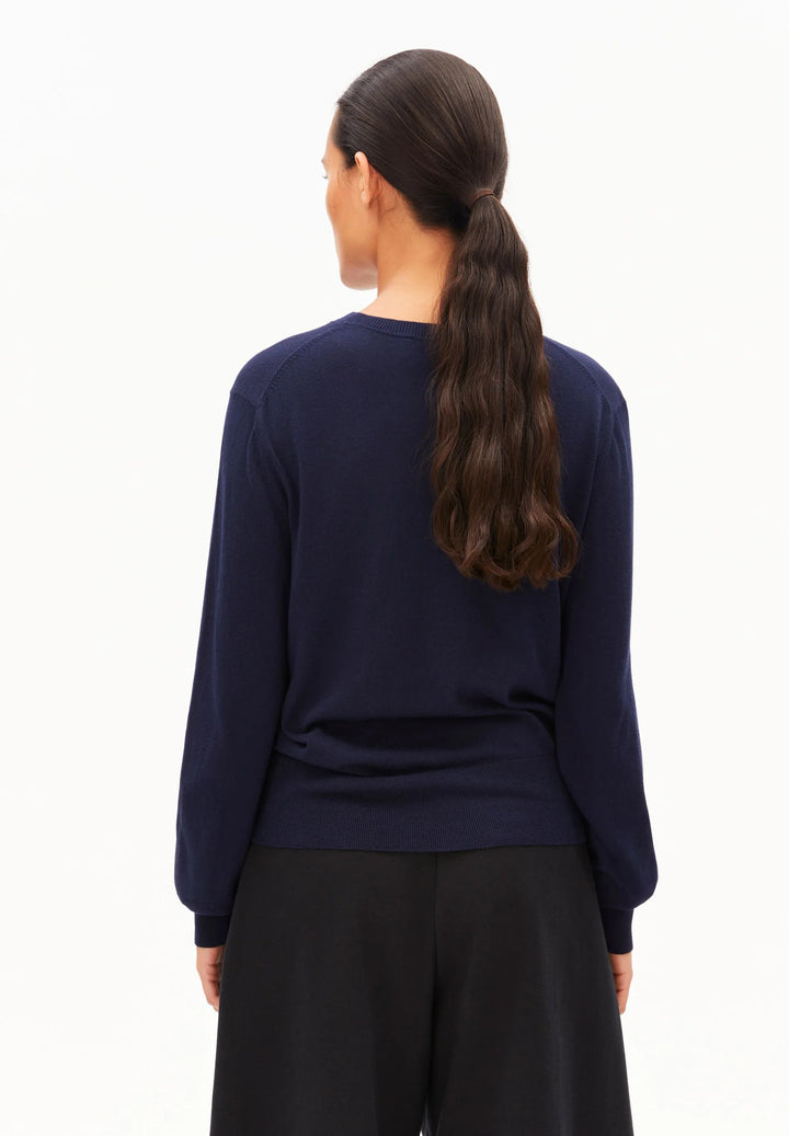 Pullover FINE KNIT SWEATER Tinted Navy von Armedangels 1