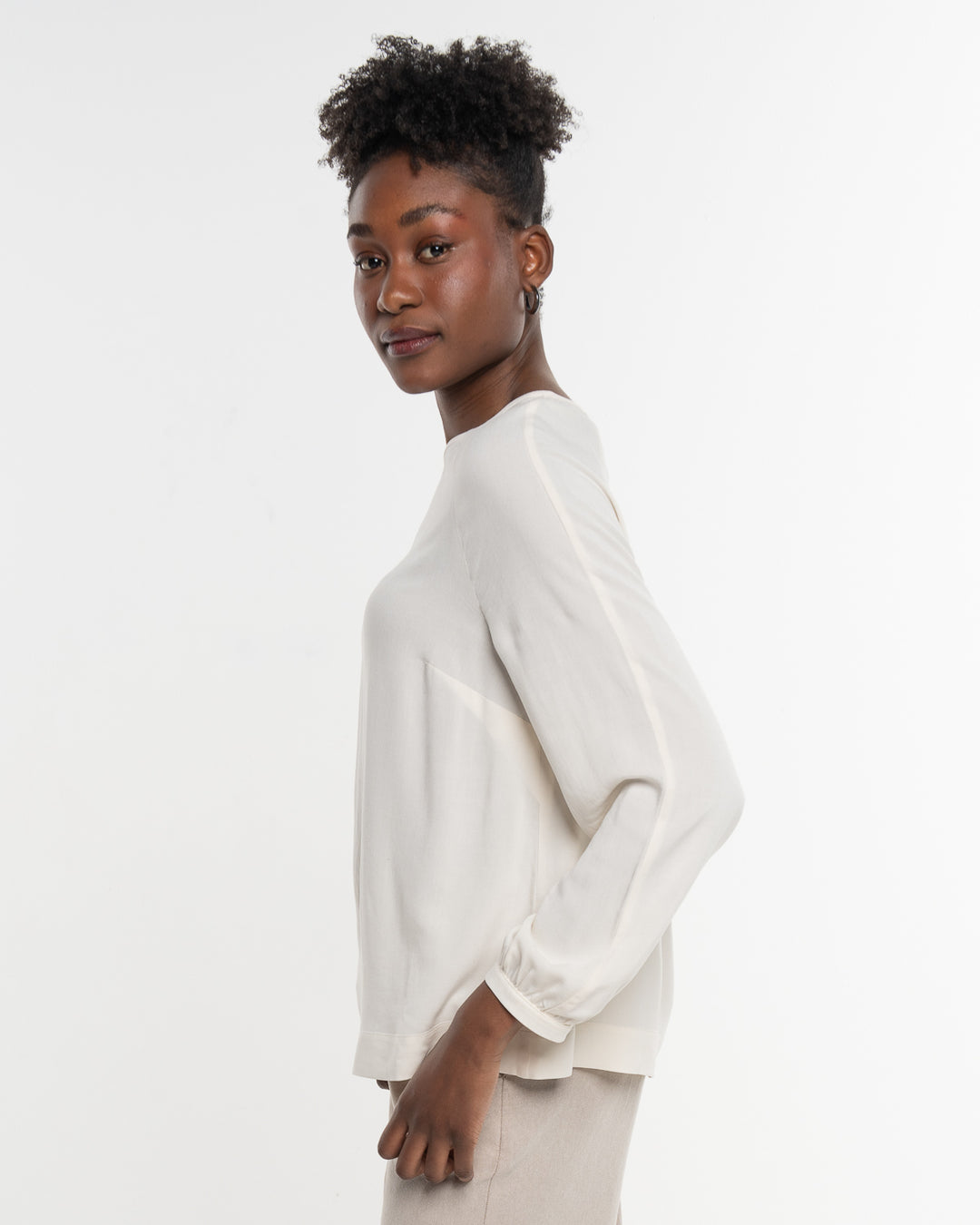 Raglanbluse Floral White von Alma & Lovis 3
