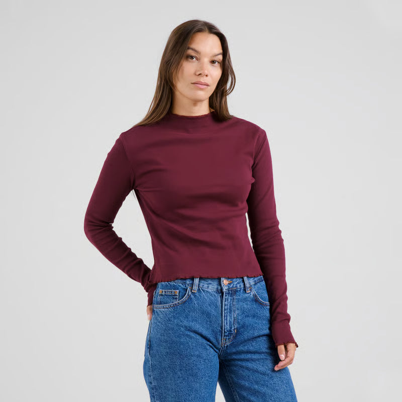 Rib Top Ryd Fig Red von Dedicated 2
