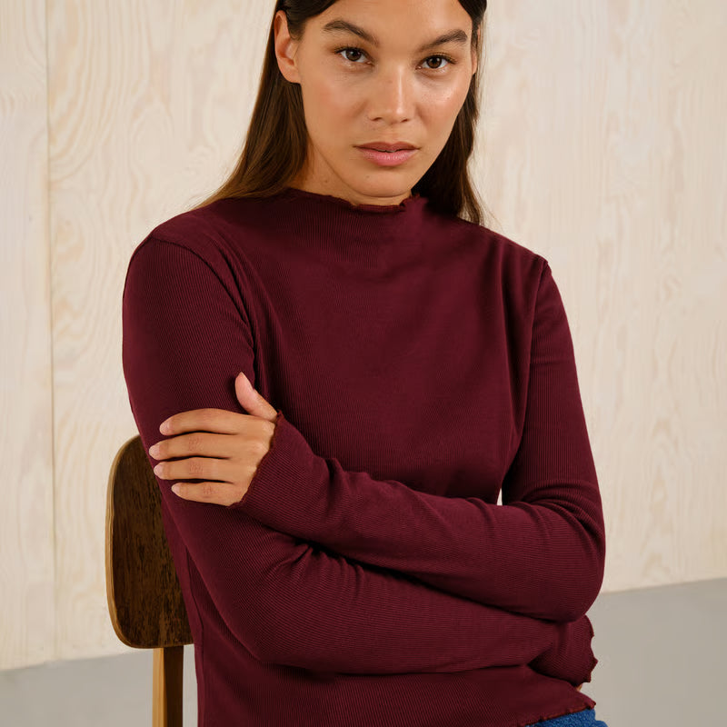 Rib Top Ryd Fig Red von Dedicated 