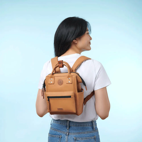 Rucksack Adventurer Extra Small Moschow Camel von Cabaia 1