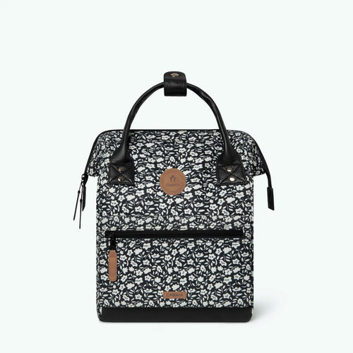 Rucksack Adventurer Small Catane Black and White von Cabaia 1