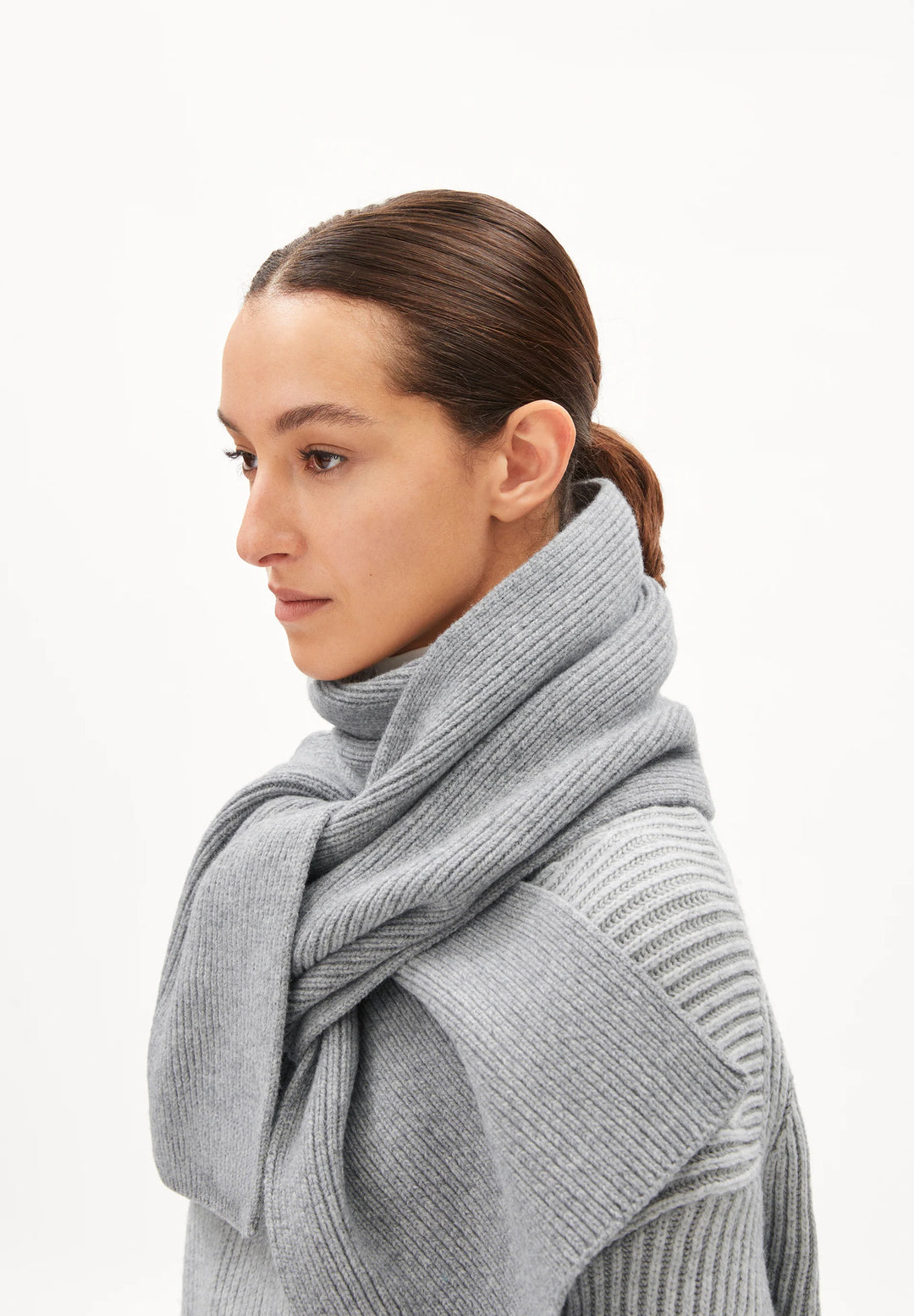 Schal CLAASAS Light Grey Melange von Armedangels