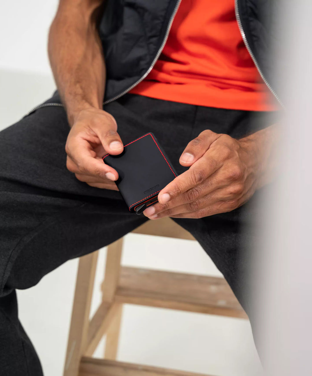 Slimwallet Matte Black & Red von SECRID 3