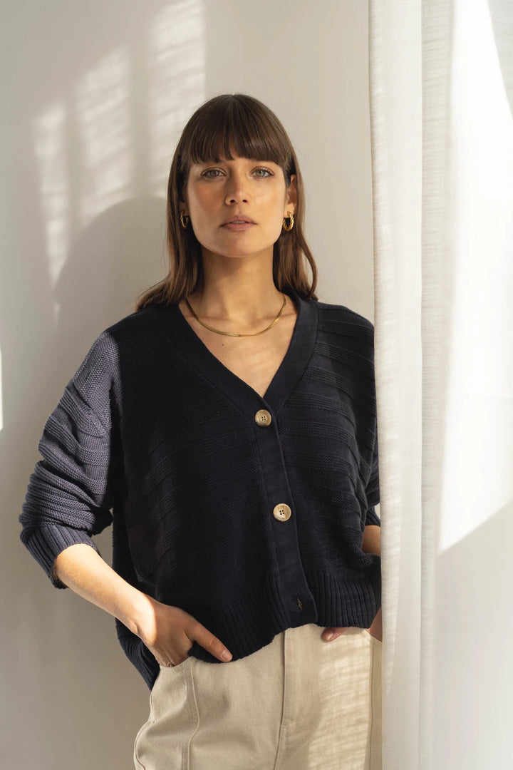 Sophia Cotton Cardigan Navy von Näz 3