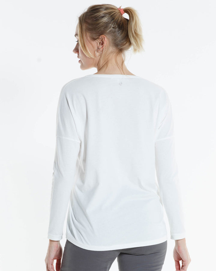 T-Shirt Oversized Loose White von Alma & Lovis 5