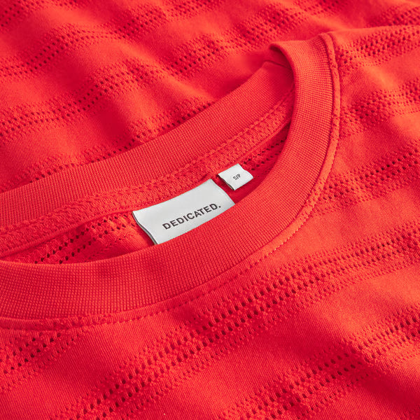 T-shirt Vadstena Lace Grenadine Red von Dedicated 1
