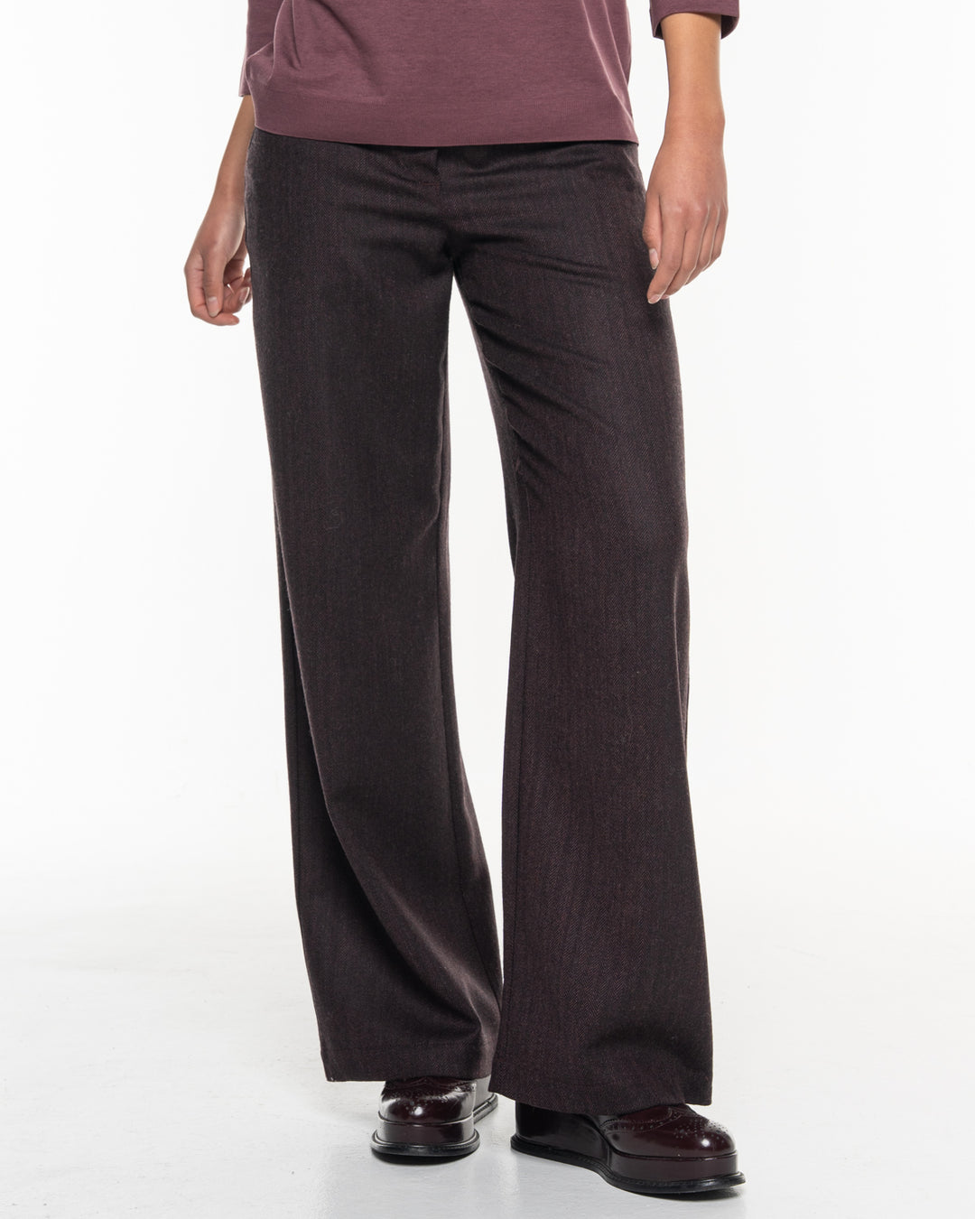 Hose Fischgrat Marlene Aubergine von Alma & Lovis 